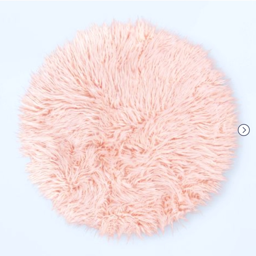 3' Faux Fur Round Kids' Rug Pink - by Pillowfort/Target New without tags